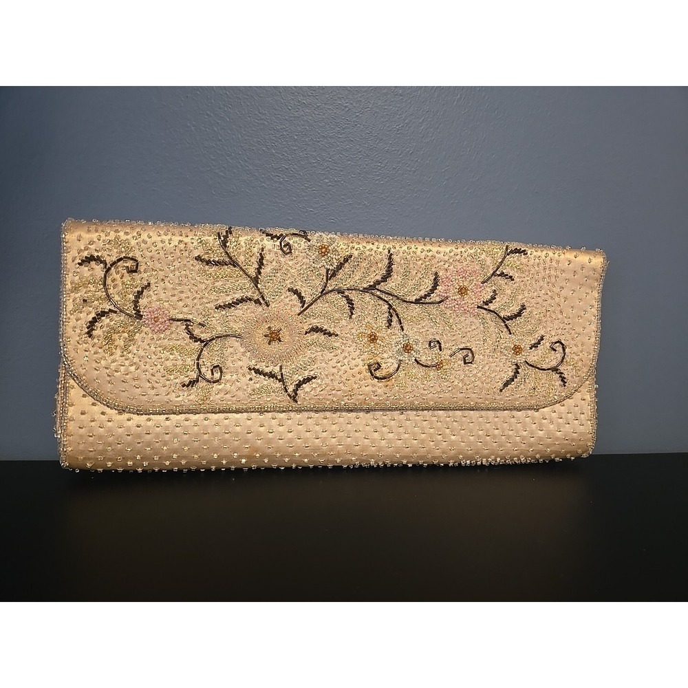 Vintage Off White Pink silk and beaded purse with Flowers 1950s made in Japan